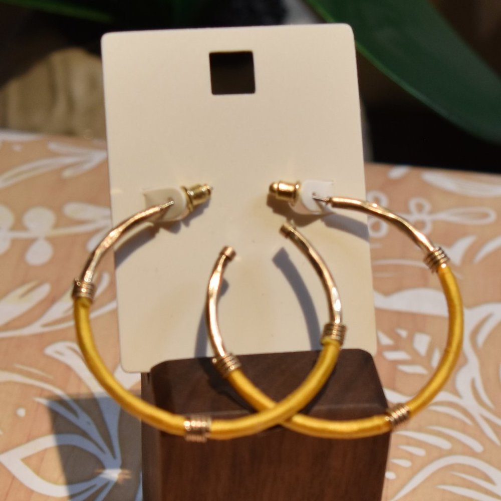 🍂 NWOT - Old Navy Gold Hoop Earrings Gold Thread